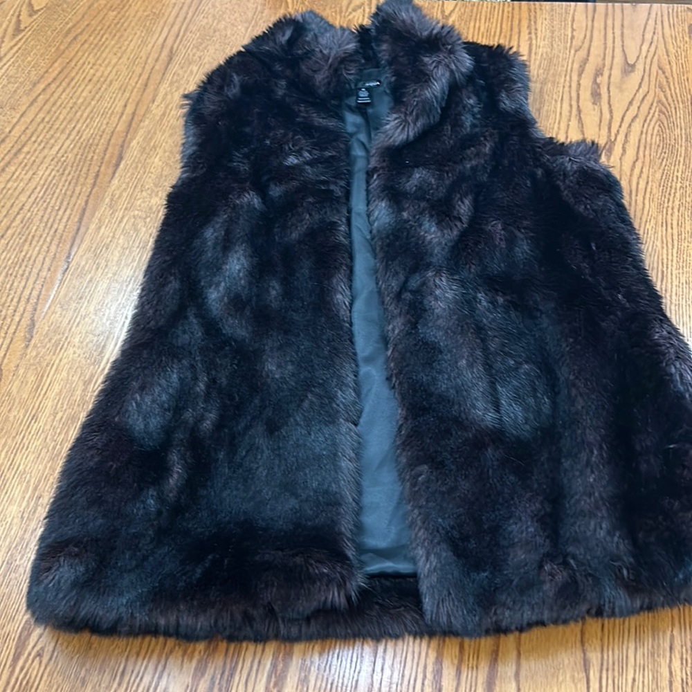 Aqua Brand faux fur vest standup collar small